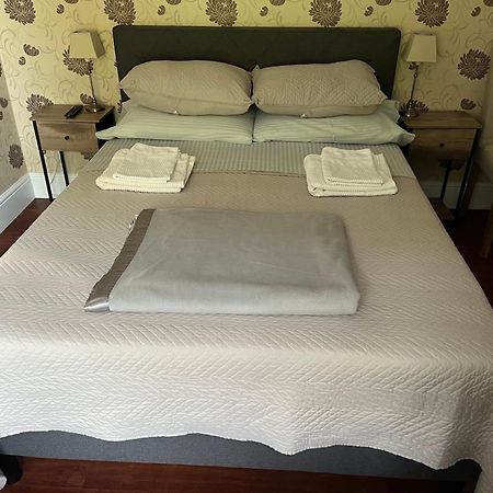 Le Pontet Bed & Breakfast Miramont-de-Guyenne Екстериор снимка