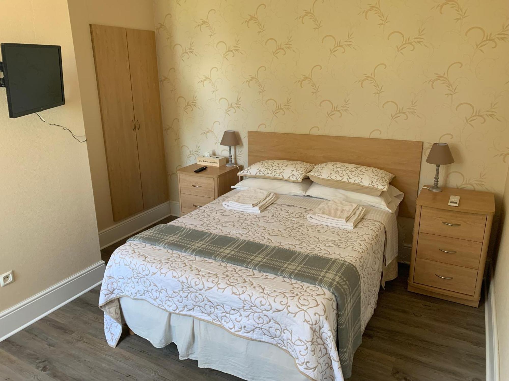 Le Pontet Bed & Breakfast Miramont-de-Guyenne Екстериор снимка