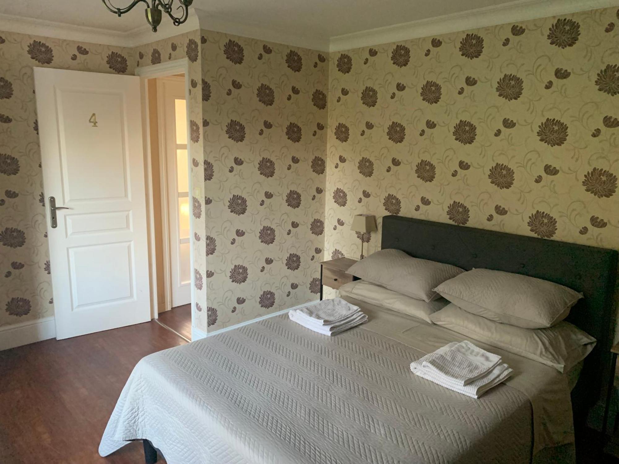 Le Pontet Bed & Breakfast Miramont-de-Guyenne Екстериор снимка