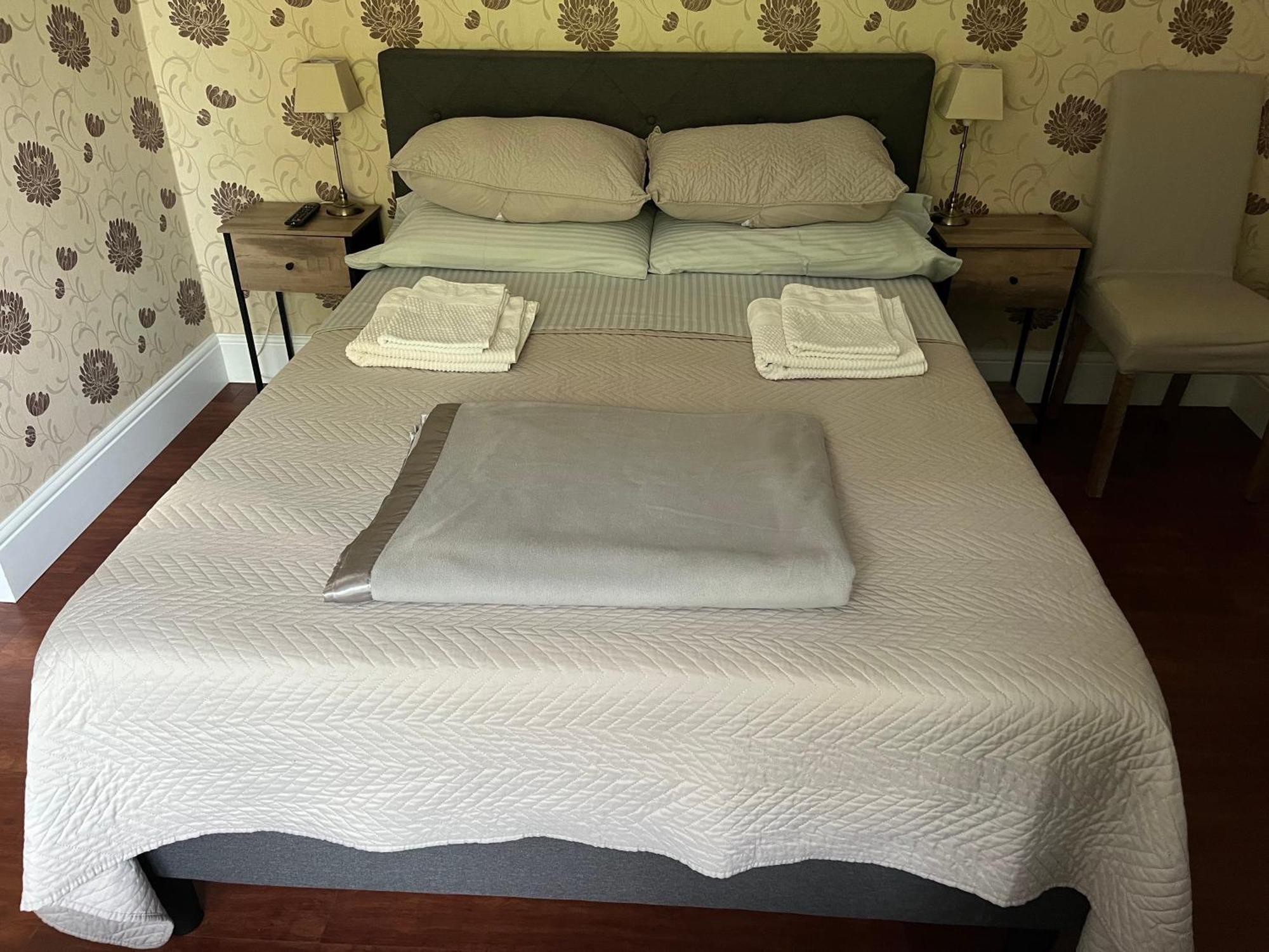 Le Pontet Bed & Breakfast Miramont-de-Guyenne Екстериор снимка