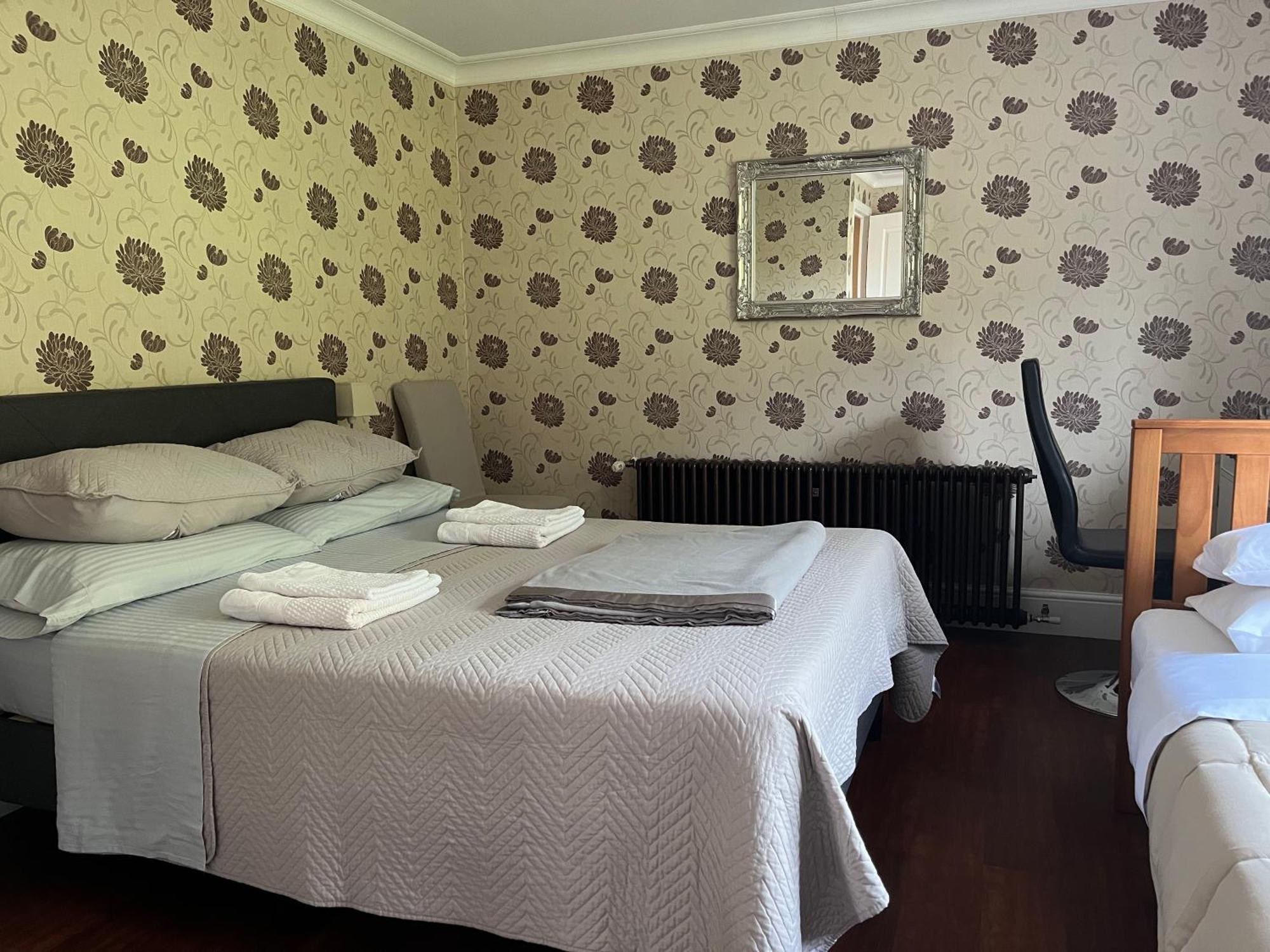 Le Pontet Bed & Breakfast Miramont-de-Guyenne Екстериор снимка