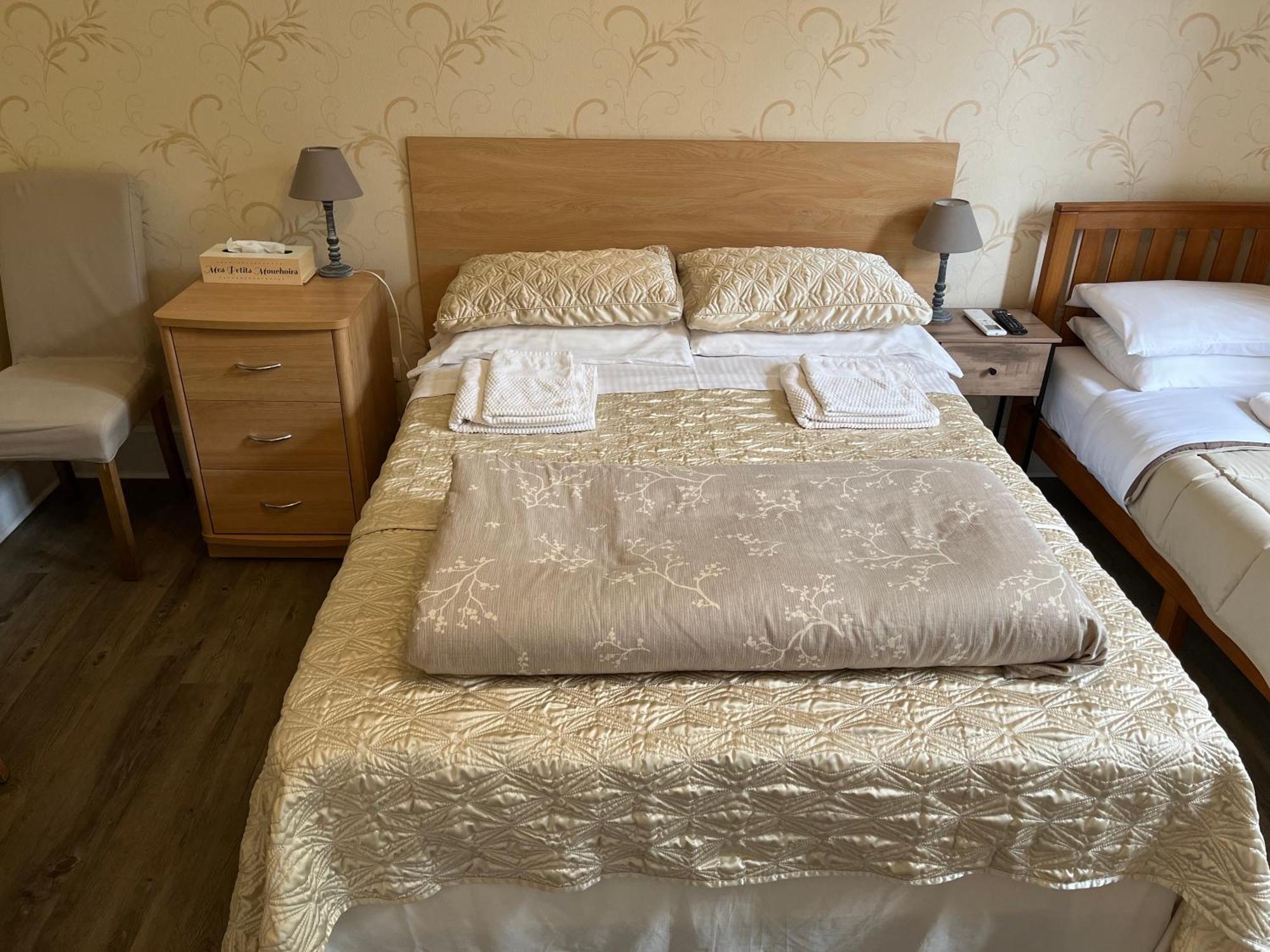 Le Pontet Bed & Breakfast Miramont-de-Guyenne Екстериор снимка